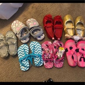 Toddler girls 7 piece size 9 & 9/10 shoes